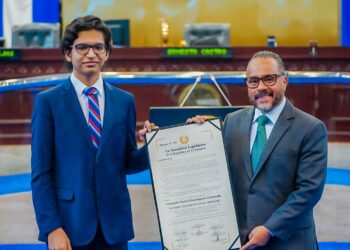 Asamblea Legislativa entrega distinción honorífica a un “Notable Estudiante Salvadoreño”