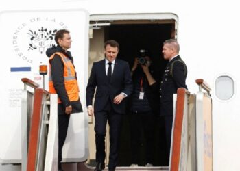 El presidente de Francia Emmanuel Macron llega a China con la vista puesta en Ucrania