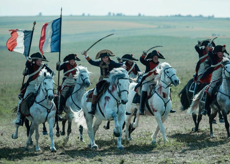 Revelan espectacular escena de batalla de Napoleón con Joaquin Phoenix