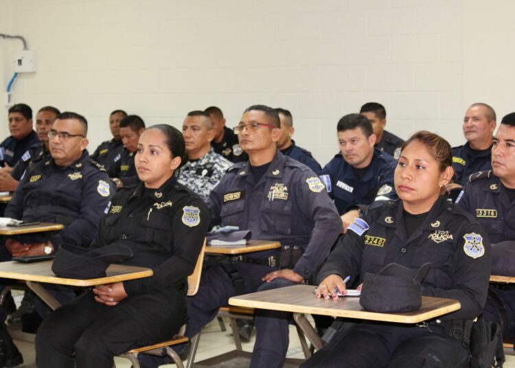 Seguridad apuesta por formación bilingüe de futuros policías