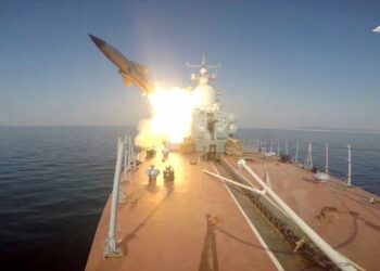 Rusia pone en máxima alerta de combate su flota del Pacífico para ejercicios