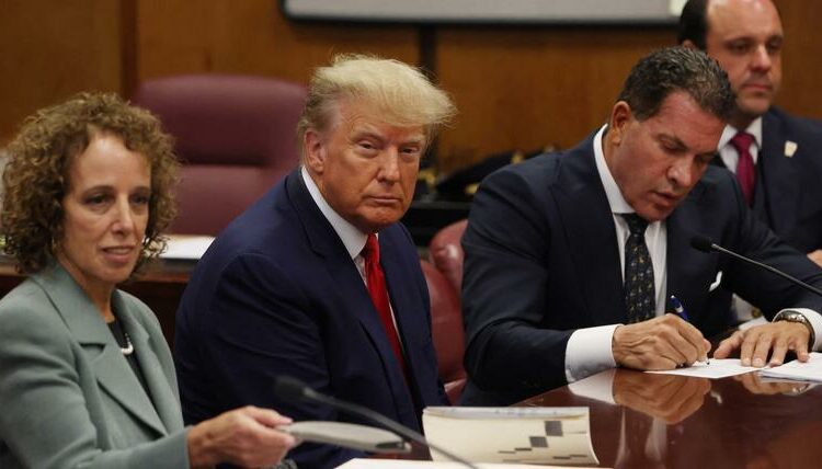 Revelan las acusaciones presentadas contra Trump