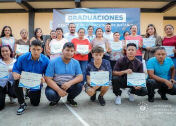 Gobierno acompaña graduación de talleres impartidos en el CIC de Zaragoza