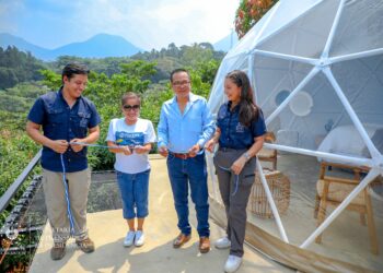 Gobierno impulsa la inversión turística y acompaña la inauguración del primer hotel con domo geodésico de El Salvador
