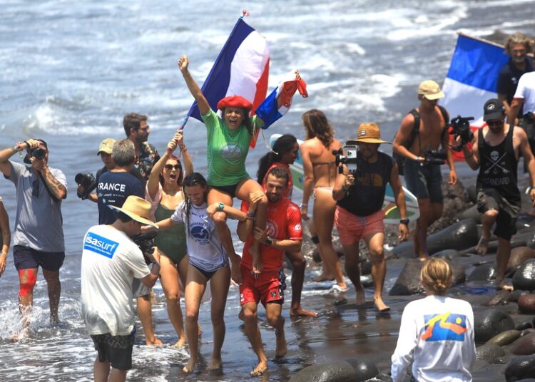Francia brilló en las finales del Surf City ISA World Longboard Surfing Championship 2023