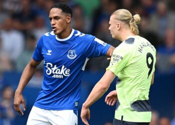 Guardiola estalló por la actitud antideportiva del colombiano Yerry Mina contra Haaland