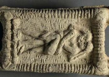 Identifican el primer beso del que se tenga registro en la historia