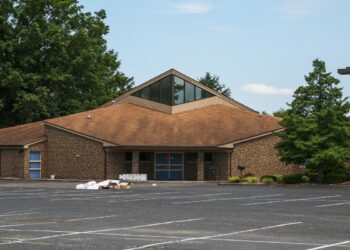 Acusan por robo al dueño de una funeraria en EE.UU. por ‘guardar’ decenas de cadáveres