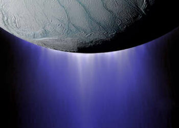 El telescopio James Webb detecta en acción a un gigantesco géiser en una luna de Saturno