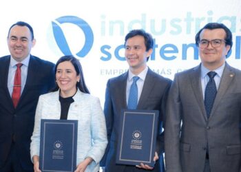 Gobierno suscribe primer Acuerdo Voluntario de Producción Limpia