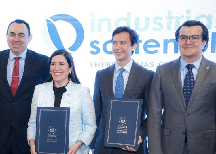 Gobierno suscribe primer Acuerdo Voluntario de Producción Limpia