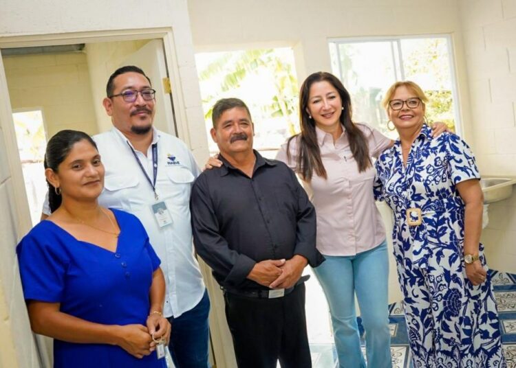 Ministerio de Vivienda entrega casas a veteranos y excombatientes 