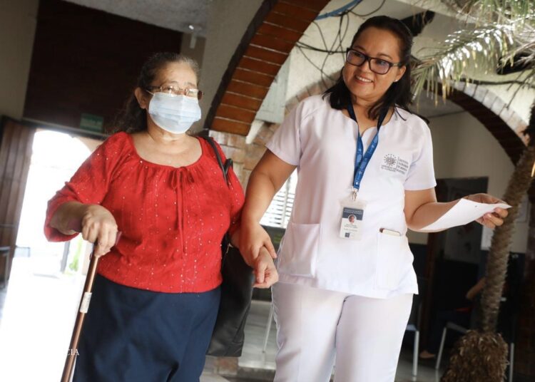 ISBM amplía servicios de salud para 4,546 maestros con la habitación del Policlínico de Ahuachapán