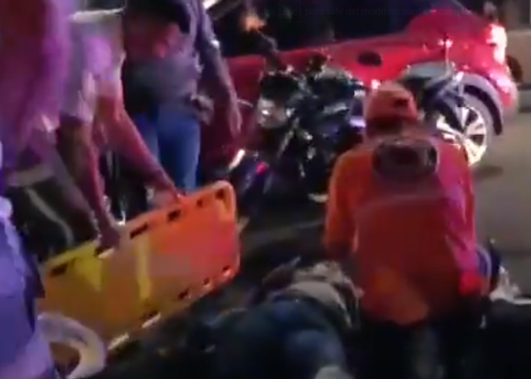 Al Menos Dos Lesionados En Accidente De Tránsito En San Salvador