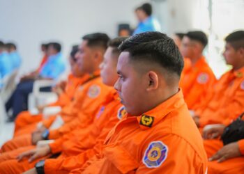 Bomberos reciben capacitación sobre nuevas técnicas de investigación del origen de incendios