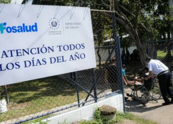 La demanda de pacientes en las clínicas de Fosalud ha crecido 40 % debido al clima de seguridad en el país