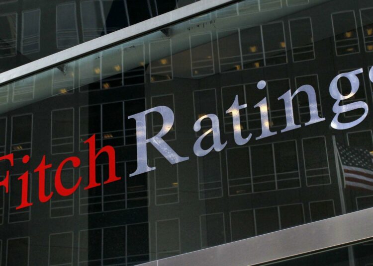 Fitch Ratings mejora nota crediticia de El Salvador