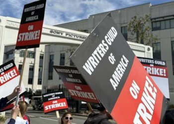 Huelga de Sindicato de Guionistas de Hollywood podría costarle US$3 mil millones al estado de California