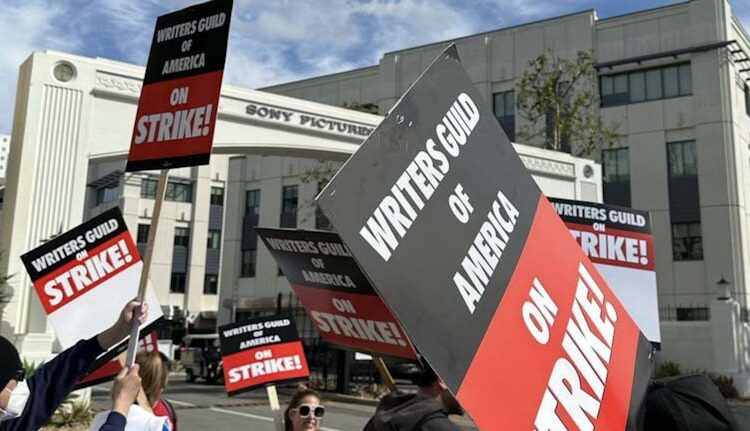 Huelga de Sindicato de Guionistas de Hollywood podría costarle US$3 mil millones al estado de California