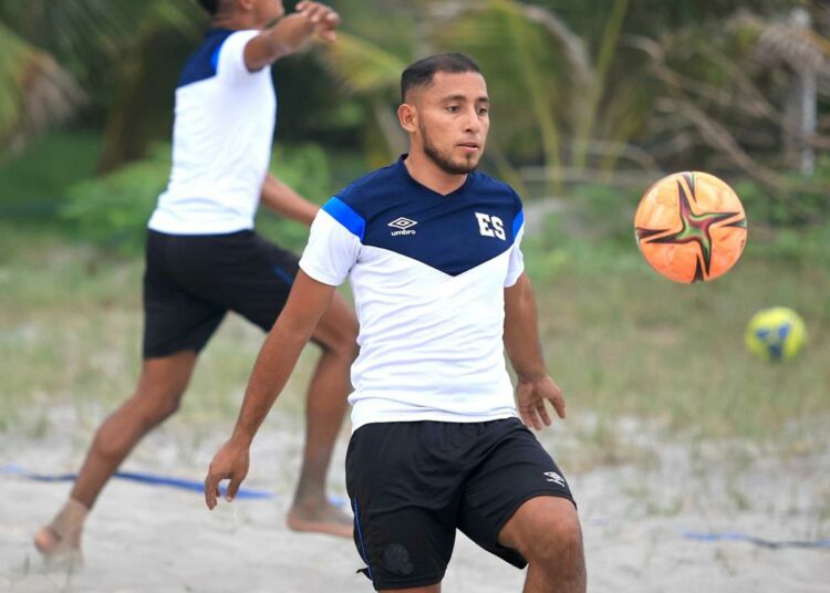 Frank Velásquez va por su séptimo premundial y el récord de goles