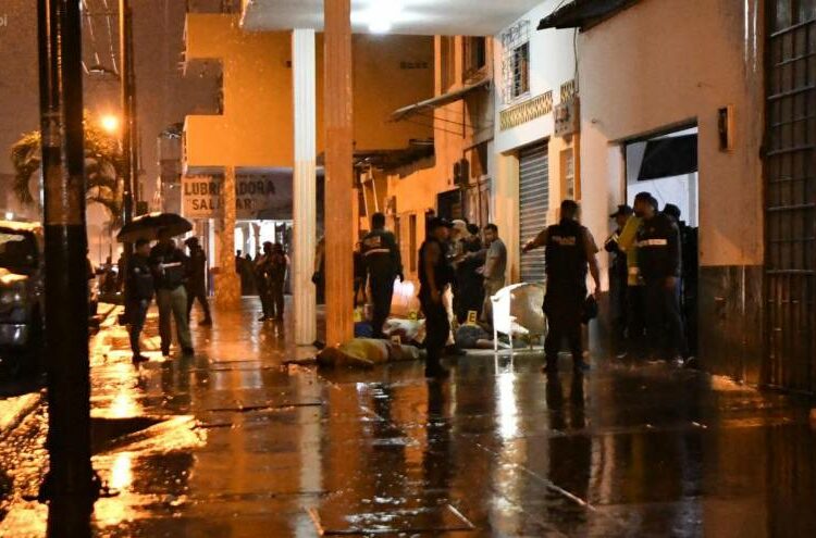 Diez muertos y dos heridos en ataque armado en Ecuador