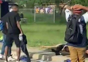 (IMÁGENES FUERTES) Un hombre atropelló y mató a 7 personas frente a un centro de migrantes en EEUU