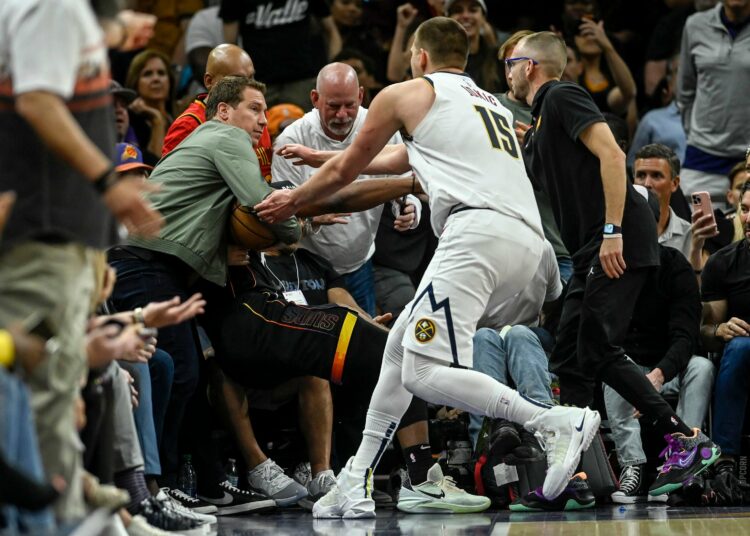 Pelea entre Nikola Jokic y el dueño de los Phoenix Suns