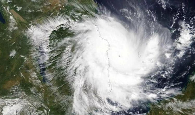 El ciclón Mocha tocó las costas de Bangladesh y Myanmar convertido en huracán de categoría 5