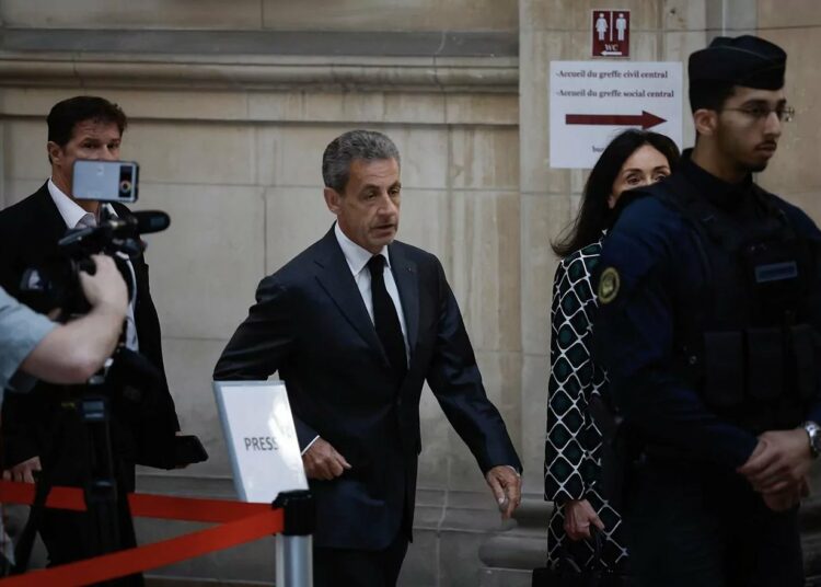 Confirman pena de cárcel para expresidente francés Sarkozy por corrupción