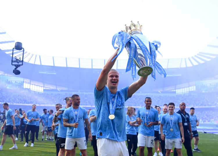 El Manchester City le ganó al Chelsea y celebró su nuevo título en la Premier League