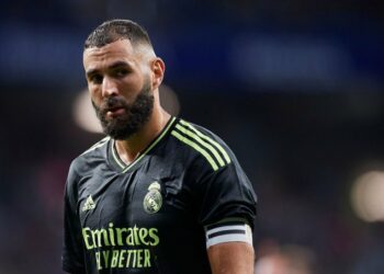 A Karim Benzema le tuvieron que darle cinco puntos de sutura en su pie por un pisotón
