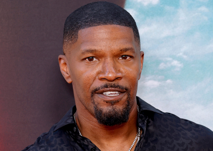 Tras dejar el hospital, Jamie Foxx trabaja en su rehabilitación física