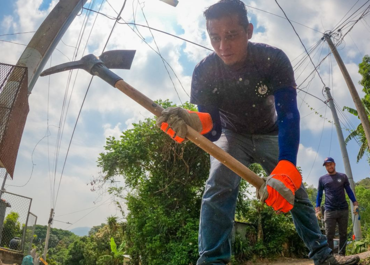 Autoridades llevan a o cabo jornada de limpieza de tragantes, como parte del Plan Invierno 2023