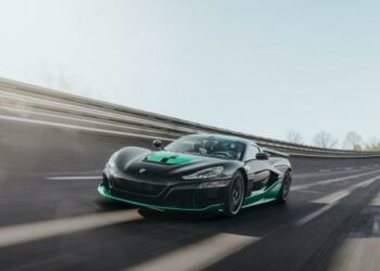 (VIDEO) La demostración de fuerza del Rimac Nevera: bate 23 récords en un día