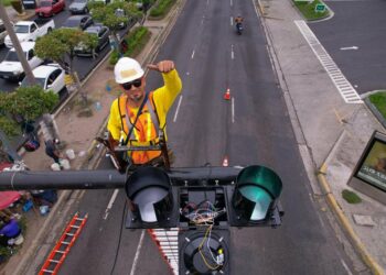 El proyecto de semáforos inteligentes lleva un 80 % de avance