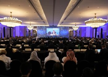 Presentan proyectos para la transición energética en El Salvador durante la sesión 25 del Consejo de IRENA