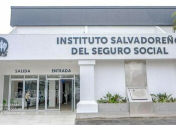 Centro Especializado ISSS la Ceiba se consolida como un centro humanizado y eficiente a 48 días de abrir