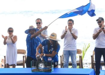 Gobierno inaugura el ISA World Longboard Surfing Championship
