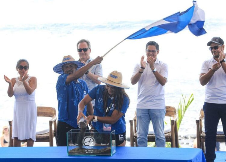 Gobierno inaugura el ISA World Longboard Surfing Championship