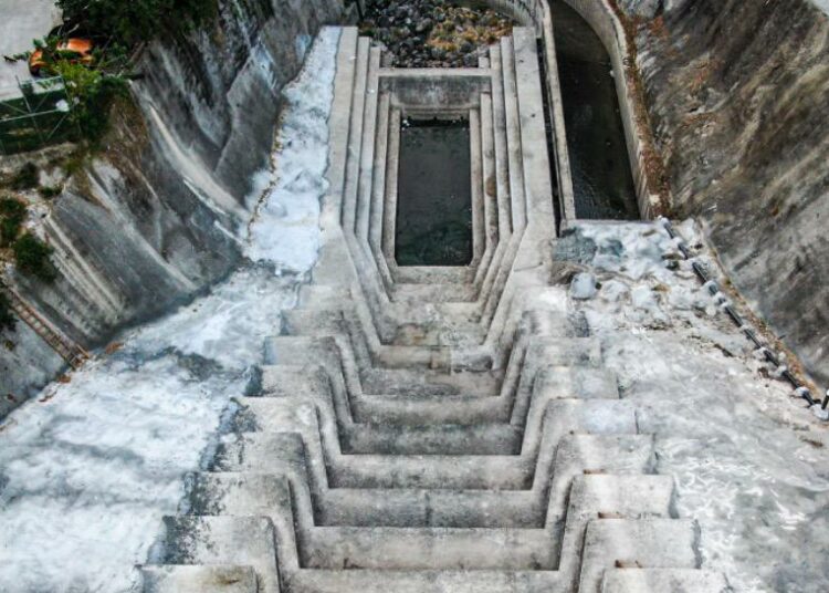 MOPT entrega obras de mitigación en la laguna de la laminación en el sector la Bermeja de San Salvador