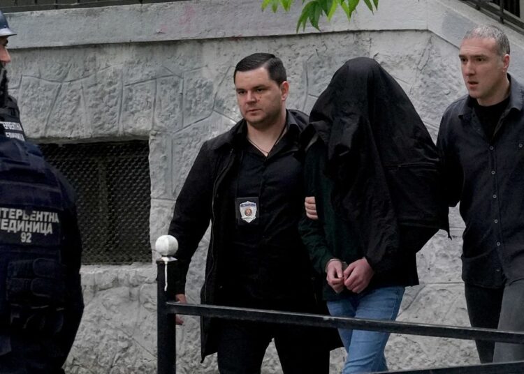 Un alumno mató a nueve personas en una escuela de Belgrado, Serbia