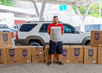 Capturan a hombre que intentó ingresar contrabando de cirarrillos por $82,500