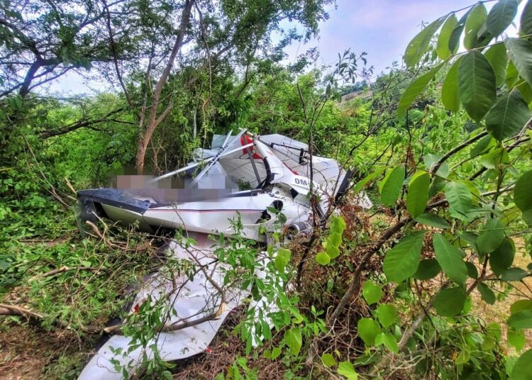 Muere piloto al estrellarse avioneta en Rosario de Mora
