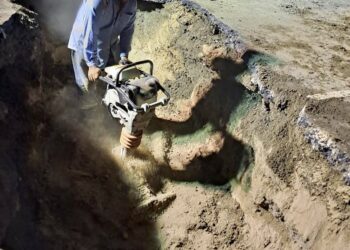 Finalizan reparación de fuga de agua potable en carretera al Puerto de La Libertad