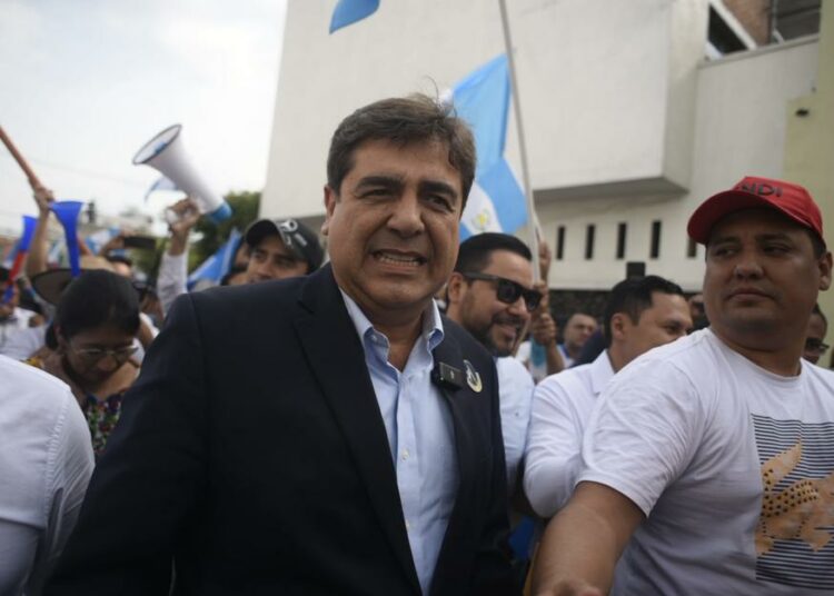 Guatemala: La Corte de Constitucionalidad dejó afuera a Carlos Pineda, el favorito en las encuestas