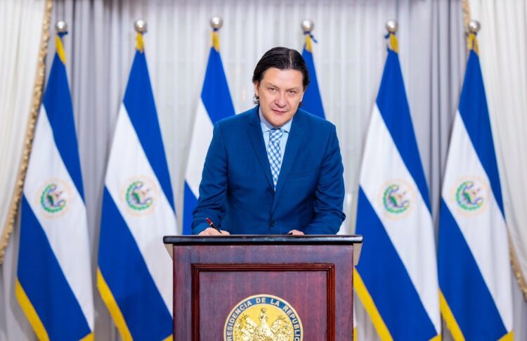 Presidente Bukele nombra a nuevo comisionado para Derechos Humanos y Libertad de Expresión
