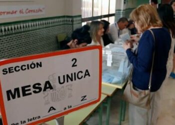 España decide este 28-M los gobiernos autonómicos y municipales