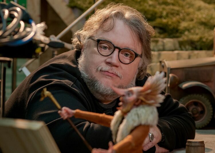 Guillermo del Toro revela que fue a cazar fantasmas a Japón