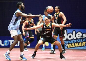 San Salvador BC toma ventaja sobre Fantasmas en los playoffs de la LMB
