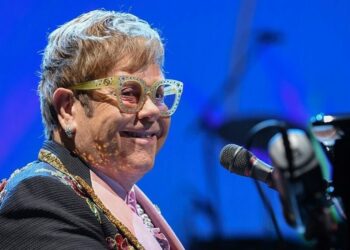 A pesar de anunciar su retiro, Elton John seguirá brindando shows